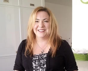 Jennifer Rojas, Editor & Operations Director at Mommybites, helping expected moms, babysitter boards, mom jobs Jennifer Rojas, Editor & Operations Director at Mommybites, mom support, parenting tips and nanny boards